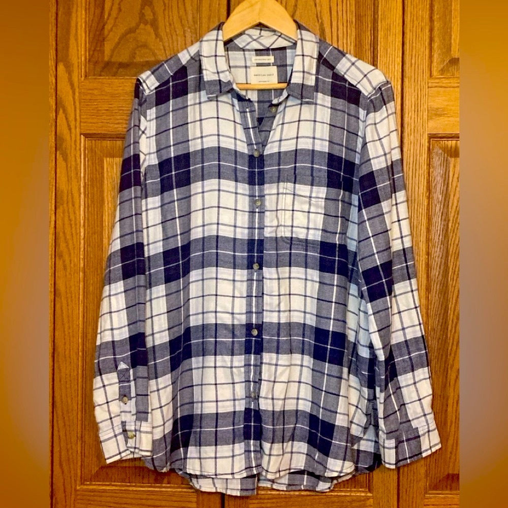 American Eagle- boyfriend fit soft flannel
